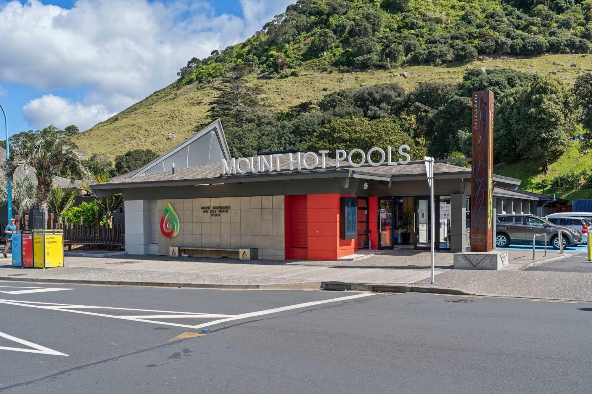 Beach Side Bliss - Oceanside Mount Maunganui Exterior photo